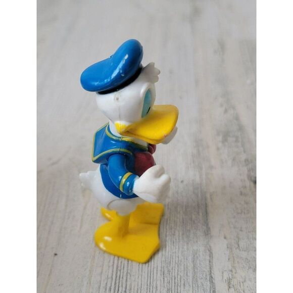 Vintage Donald Disney duck toy figure Pixar bow - Picture 2 of 4